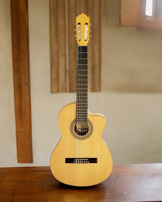 The SCG953BCN Classical Guitar with Bowled Back – Redefining Tradition with Unparalleled Style and Sound"