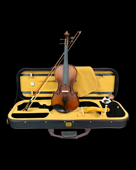 Caraya MV011 4/4 to 1/4 Violin Outfit in Natural Vintage w/ Foam Case, Shoulder Rest, Bow, and Rosin